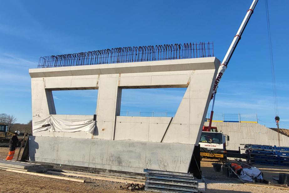 Une cinquantaine de chantiers sont menés de front pour l'A69 entre Castres (Tarn) et Toulouse (Haute-Garonne), notamment ici sur le futur échangeur de Soual. (Photo : Anthony Assémat - Entreprises Occitanie)