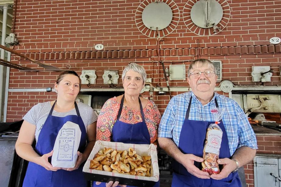 Marie, Véronique et Rémi Deymier sont les héritiers d'une tradition familiale bien ancrée à Carmaux et dans le Tarn : les échaudés ! (Photo : Anthony Assémat - Entreprises Occitanie)