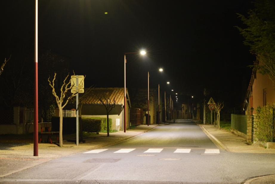 Kawantech, le spécialiste de l'éclairage intelligent basé à Toulouse, déploie des systèmes innovants comme ici à Lagrave (Tarn) avec des luminaires autoadaptatifs. (Photo : Kawantech)