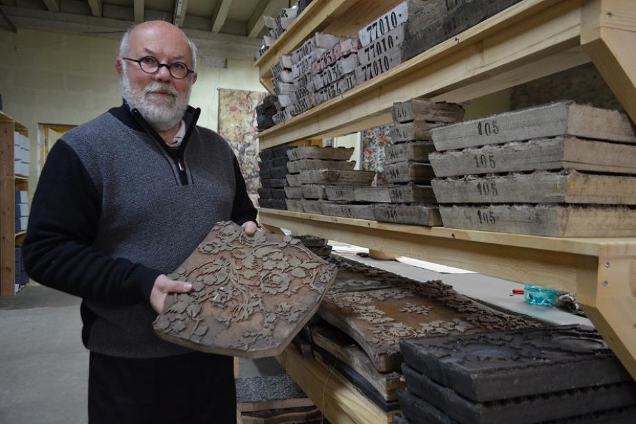 Jean-Claude Bordes présente les plaques d'impression datant du 19ème siècle Jean-Claude Bordes présente les plaques d'impression datant du 19ème siècle