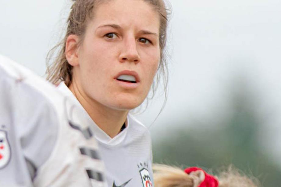 Gaëlle Hermet, capitaine de l'équipe de France de Rugby et troisième ligne aile du Stade Toulousain, sera l'une des invités sportifs au Gala des jeunes entrepreneurs Medef31. 