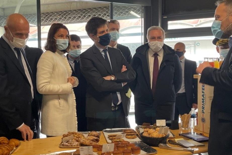 Julien Denormandie au côté de Maguelone Pontier et de Jean-Luc Moudenc