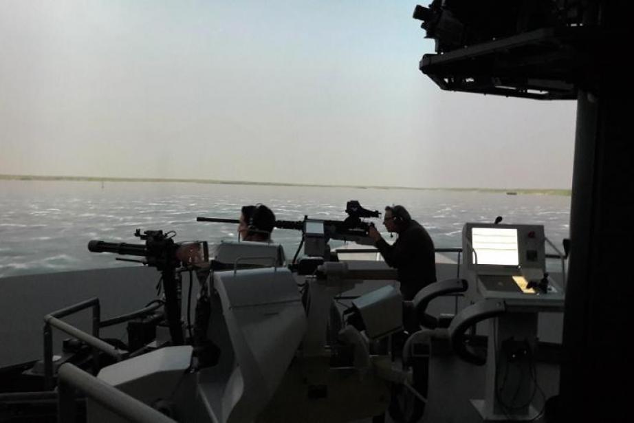 Le Simdav, simulateur de tir à vue permet aux marins de s’entraîner contre les assauts de bateaux. Le Simdav, simulateur de tir à vue permet aux marins de s’entraîner contre les assauts de bateaux.