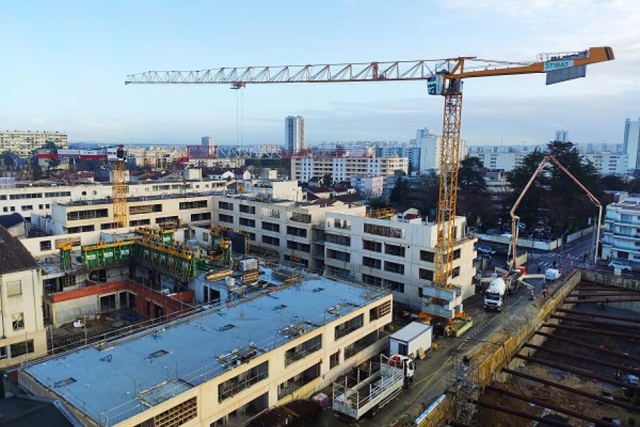 Les grues de Stibat s'étendent vers les chantiers bordelais (projet en cours quartier Tivoli).