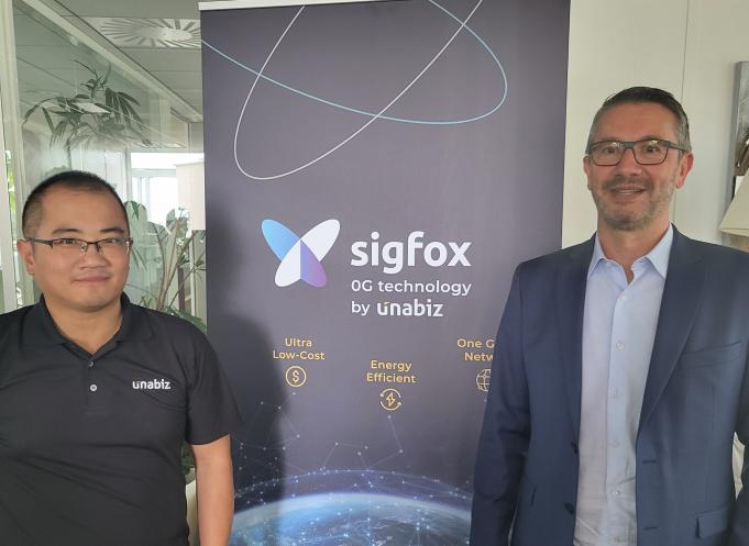 Pour Henri Bong (à gauche), le patron d’Unabiz, et Patrick Cason, directeur Europe sud, « la technologie Sigfox reste plus que jamais dans la course du « low power ». (Photo : Dorian Alinaghi - Entreprises Occitanie)