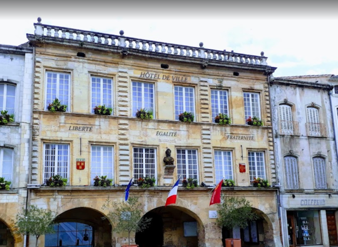 Bagnols-sur-Cèze, dans le Gard, est la deuxième ville en France qui enregistre une baisse de sa vacance commerciale. (Photo d'illustration : capture d'écran Google Maps)