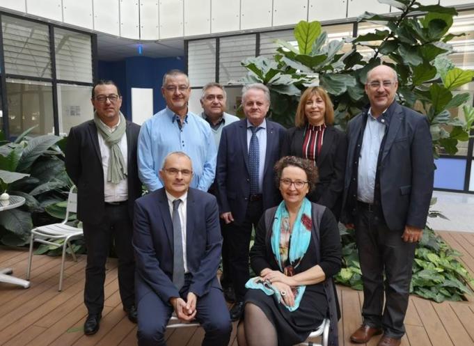 Commission paritaire burnout  - De g à d  et de haut en bas : Jean-François Labaquère, Medef, Régis Arnal-Philippart, CFTC, Jean-Jacques Boubly, CFE/CGC, Pierre-Michel Gachet, Medef, Carole Barbaste, CFDT, Michel Vigier, Medef, président du conseil d’administration de la Carsat Midi-Pyrénées, Denis Garin, ingénieur-conseil régional de la Carsat Midi-Pyrénées, Sandrine Koenig,  psychologue du travail, contrôleur de sécurité à la Carsat Midi-Pyrénées