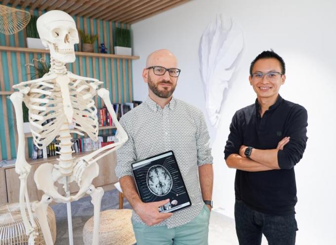 Antoine Micheau et Denis Hoa, médecins radiologues et fondateurs de Imaios