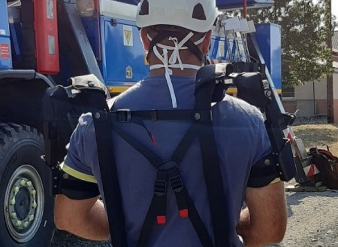 Démonstration des exosquelettes chez Enedis.